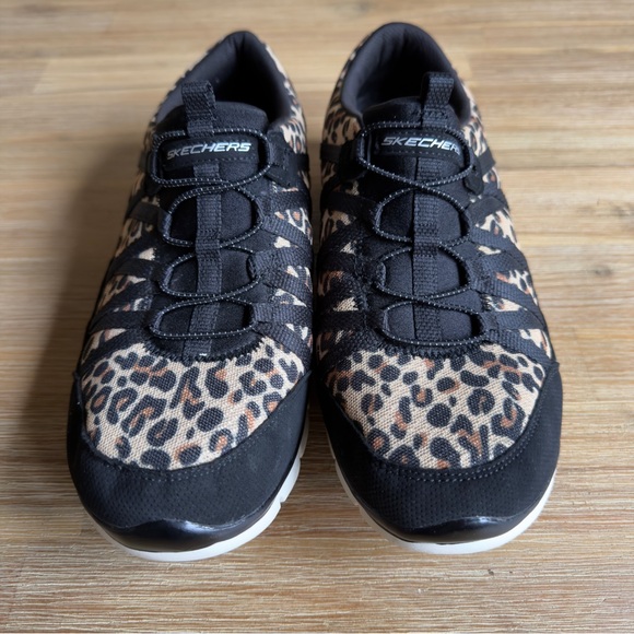 Skechers Leopard Print Sneakers Womens 10 Black Air Cooled Memory Foam Comfort - Picture 8 of 12